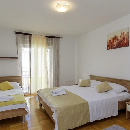 Renic Apartmani Kastela Luaran gambar