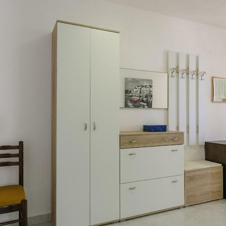 Renic Apartmani Kastela Luaran gambar