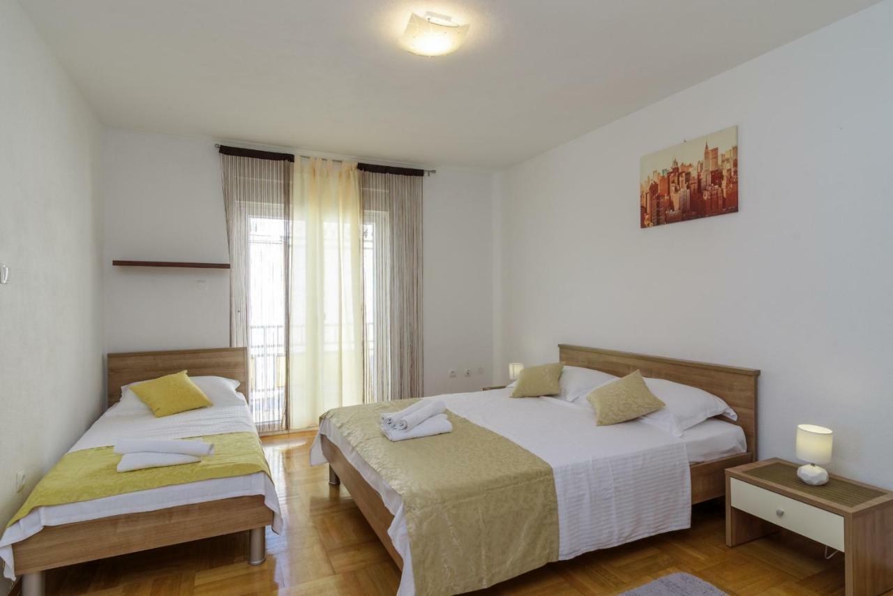 Renic Apartmani Kastela Luaran gambar