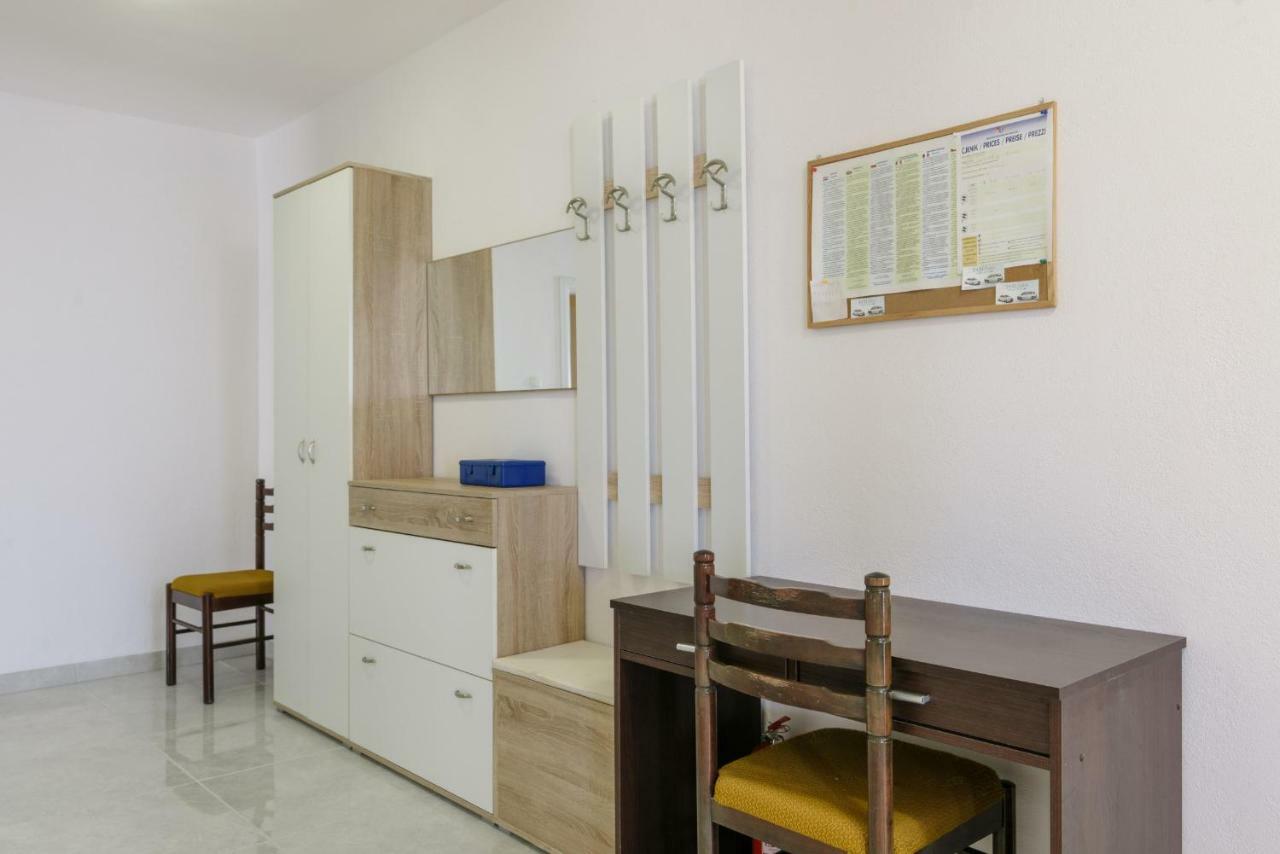 Renic Apartmani Kastela Luaran gambar